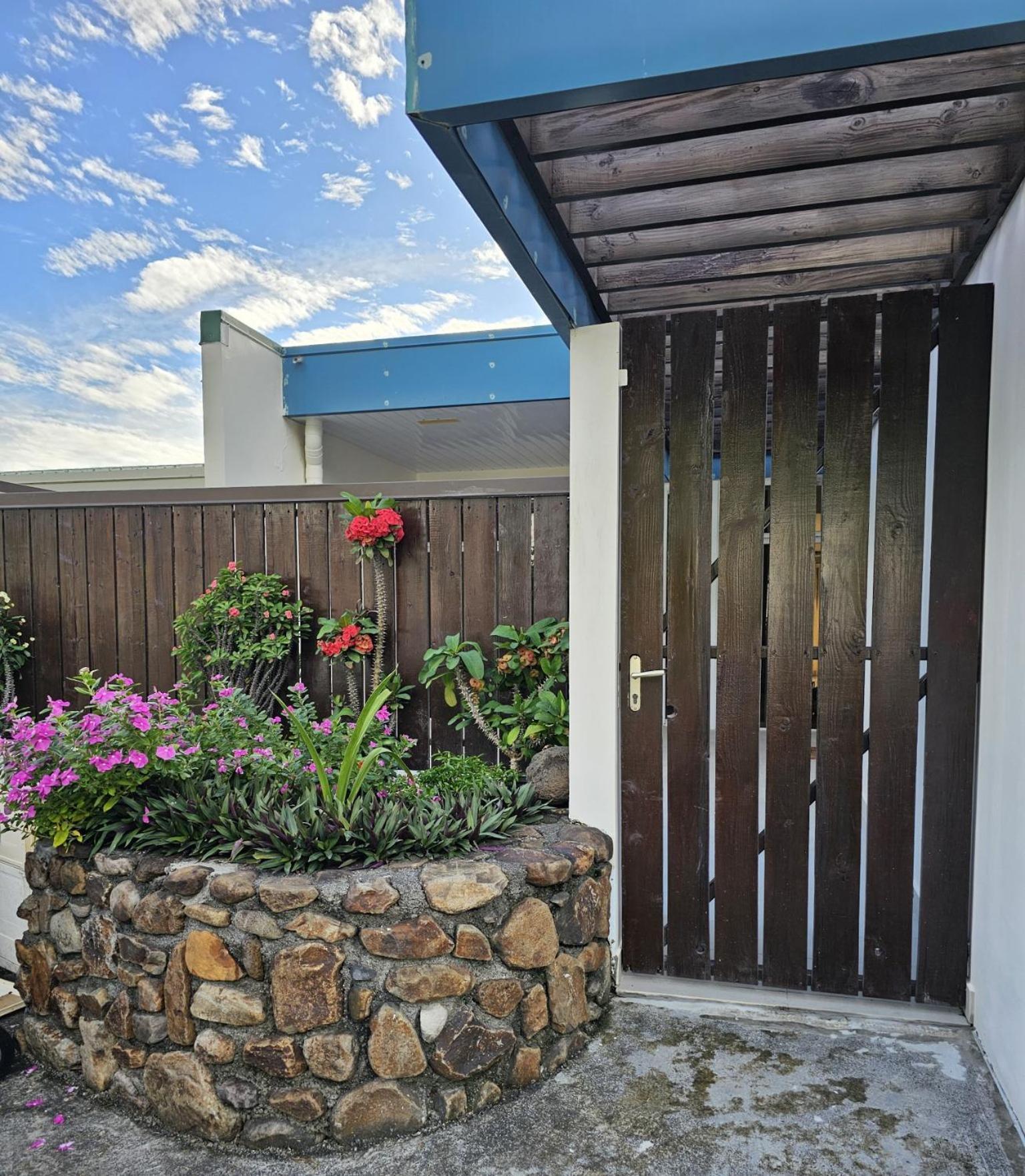הוילה Paea Cozy House In A Private Complex מראה חיצוני תמונה
